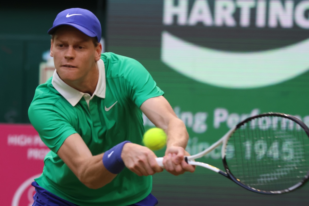 Jannik Sinner eliminato da Bublik ad Halle, Cobolli sfida Zverev Jannik Sinner eliminato da Bublik ad Halle, Cobolli sfida Zverev