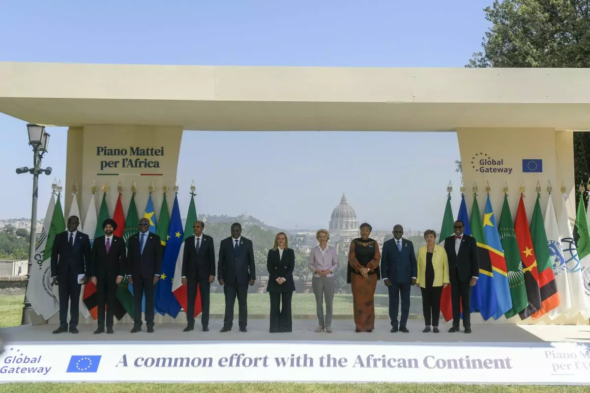 Piano Mattei, Meloni “Impegni per 1,2 mld, abbattere il debito africano” Piano Mattei, Meloni “Impegni per 1,2 mld, abbattere il debito africano”