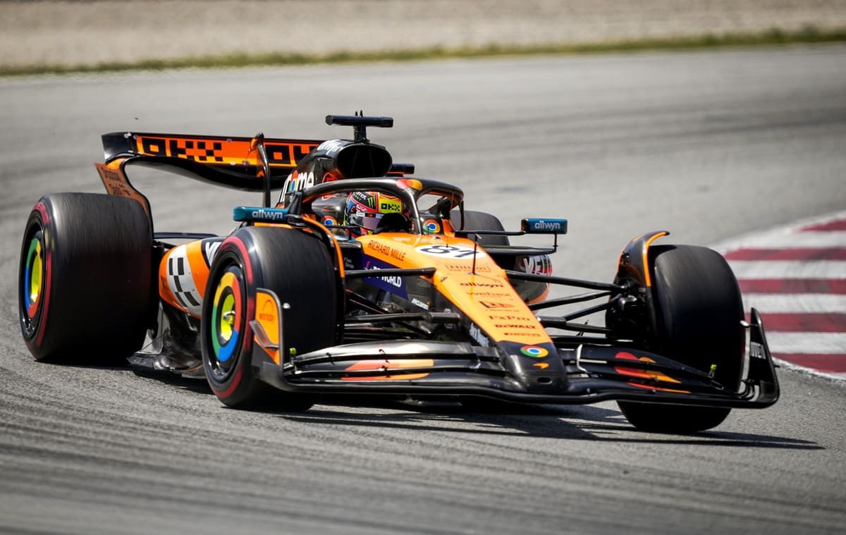 Piastri vince il Gp di Spagna e Norris completa la doppietta McLaren, 3° Leclerc in rimonta Piastri vince il Gp di Spagna e Norris completa la doppietta McLaren, 3° Leclerc in rimonta