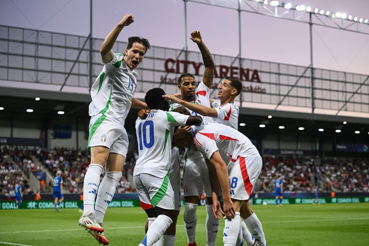 L’Italia stacca il pass per i quarti di Euro U21, un gol di Casadei piega la Slovacchia L’Italia stacca il pass per i quarti di Euro U21, un gol di Casadei piega la Slovacchia