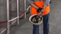 Operai non partecipano a sciopero, azienda nel padovano ringrazia e regala 50 euro
