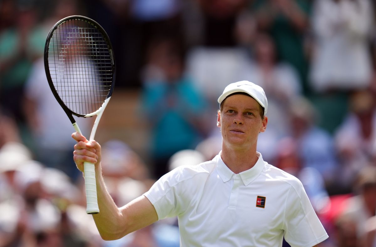 Esordio vincente Sinner a Wimbledon, flop Musetti, exploit Cocciaretto Esordio vincente Sinner a Wimbledon, flop Musetti, exploit Cocciaretto