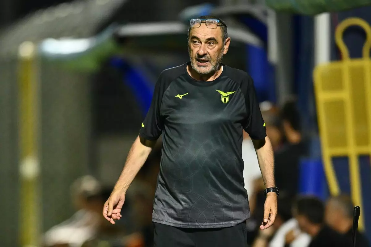 Sarri “Legato alla Lazio. Blocco mercato? Miglioreremo col lavoro” Sarri “Legato alla Lazio. Blocco mercato? Miglioreremo col lavoro”
