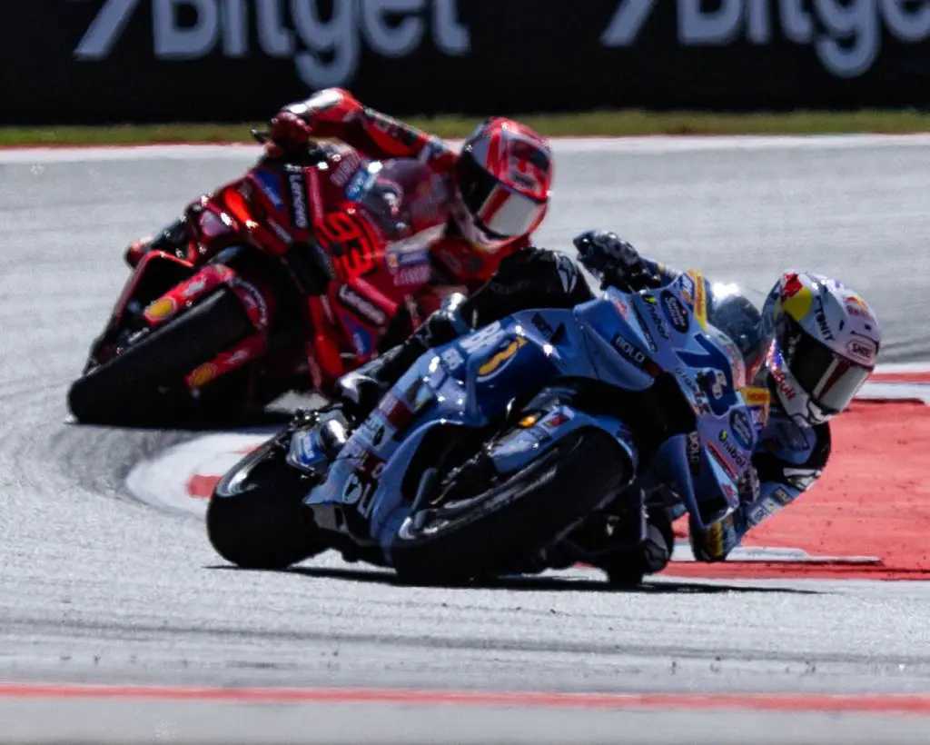 In Catalunya Alex Marquez batte il fratello Marc, Bastianini 3° In Catalunya Alex Marquez batte il fratello Marc, Bastianini 3°