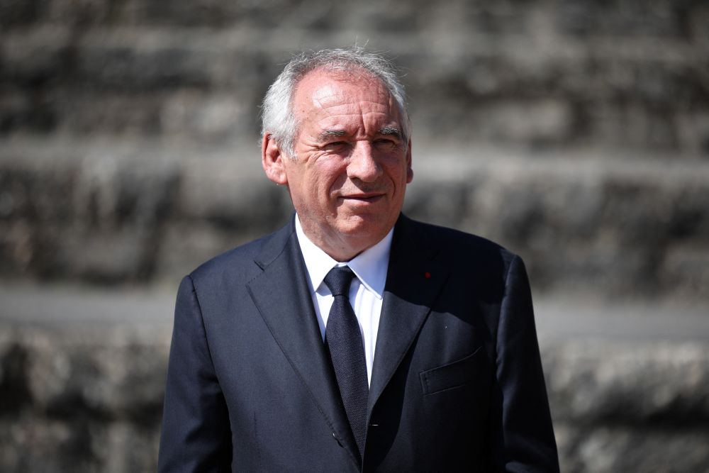 Francia, dimissioni Bayrou in mezzo al totonomi per la successione Francia, dimissioni Bayrou in mezzo al totonomi per la successione