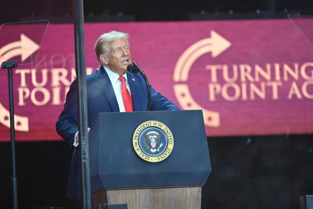 Donald Trump celebra Charlie Kirk, la vedova perdona il killer Donald Trump celebra Charlie Kirk, la vedova perdona il killer