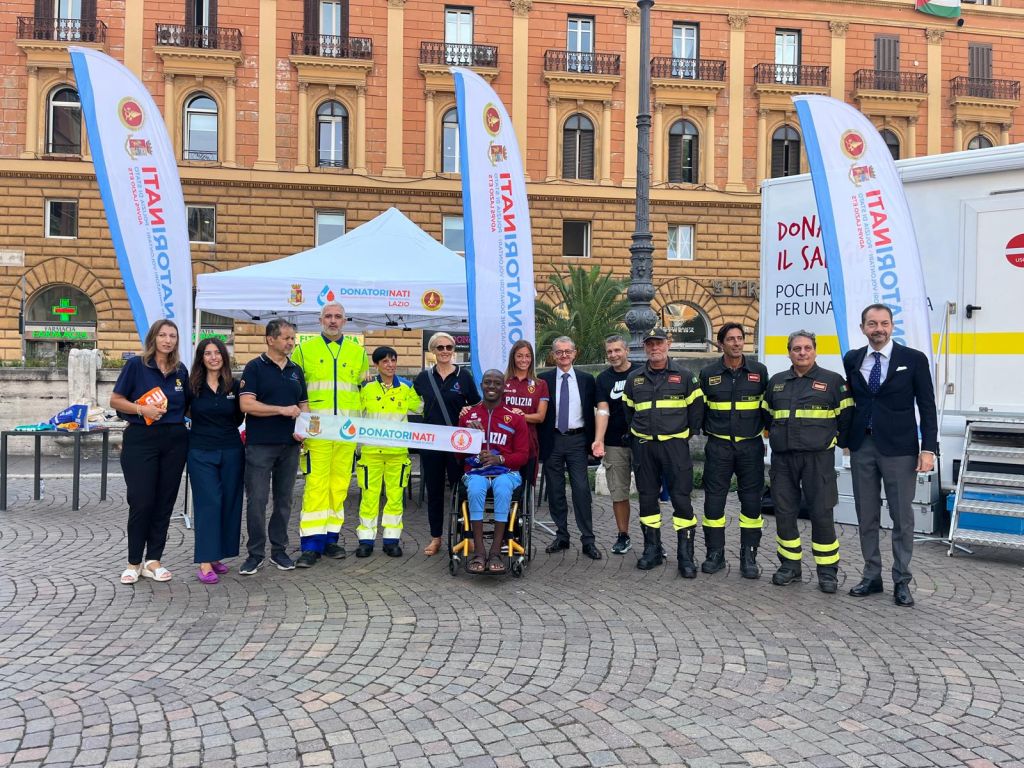 Anas e Polizia di Stato insieme per promuovere la donazione di sangue Anas e Polizia di Stato insieme per promuovere la donazione di sangue