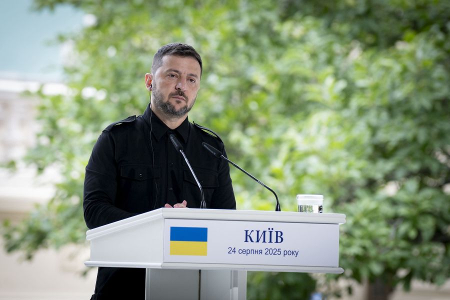 Zelensky “Pronto a dimettermi se si raggiungerà la pace” Zelensky “Pronto a dimettermi se si raggiungerà la pace”