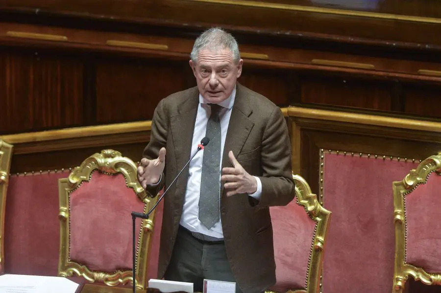 Urso “Italia e Germania all’Ue, cambiare rotta su automotive” Urso “Italia e Germania all’Ue, cambiare rotta su automotive”