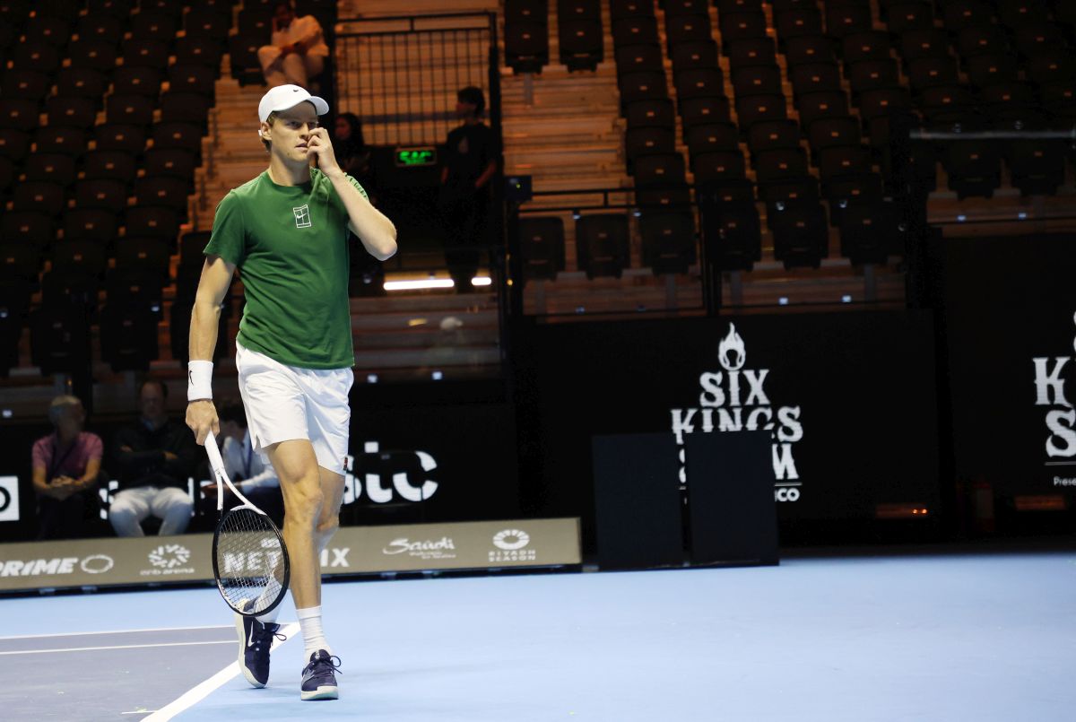 Sinner batte Tsitsipas, ora sfida Djokovic al Six Kings Slam Sinner batte Tsitsipas, ora sfida Djokovic al Six Kings Slam