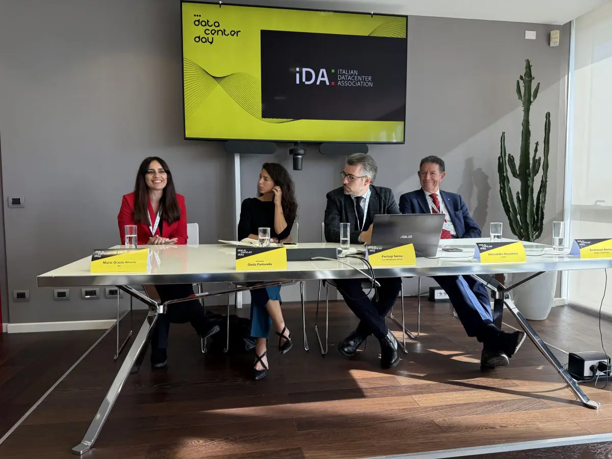 A Milano, Roma e Bologna 500 studenti ai Data Center Day di IDA A Milano, Roma e Bologna 500 studenti ai Data Center Day di IDA