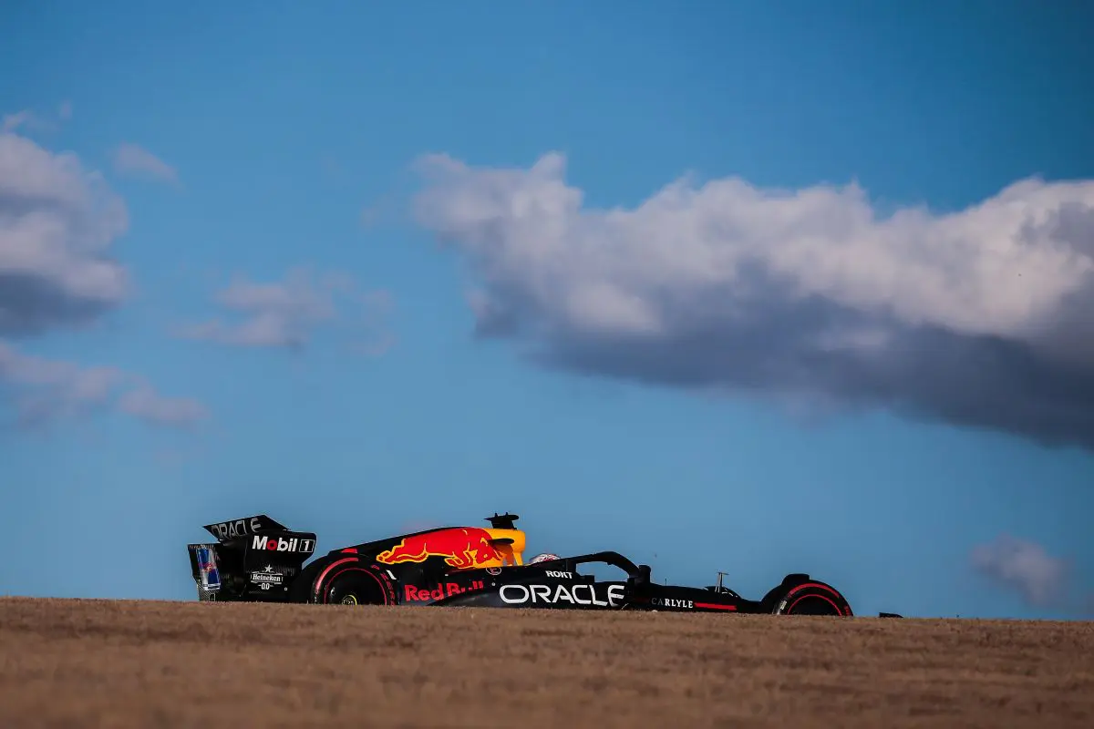 Verstappen vince la sprint di Austin, disastro McLaren Verstappen vince la sprint di Austin, disastro McLaren