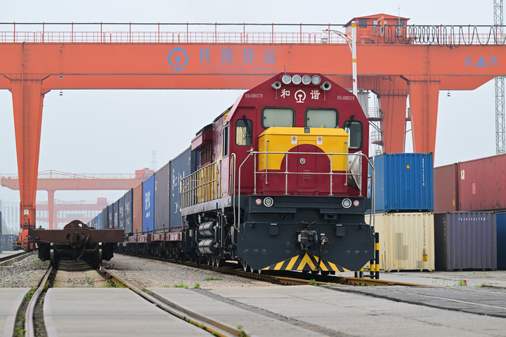 Cina: Trasporto merci ferroviario incrementato del 3,4% da gennaio a settembre Cina: Trasporto merci ferroviario incrementato del 3,4% da gennaio a settembre