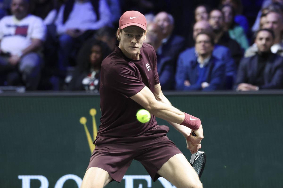 Sinner vince il 1000 di Parigi e torna numero 1 Atp Sinner vince il 1000 di Parigi e torna numero 1 Atp