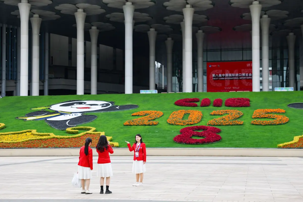 Cina: ottava edizione di CIIE si è aperta a Shanghai Cina: ottava edizione di CIIE si è aperta a Shanghai