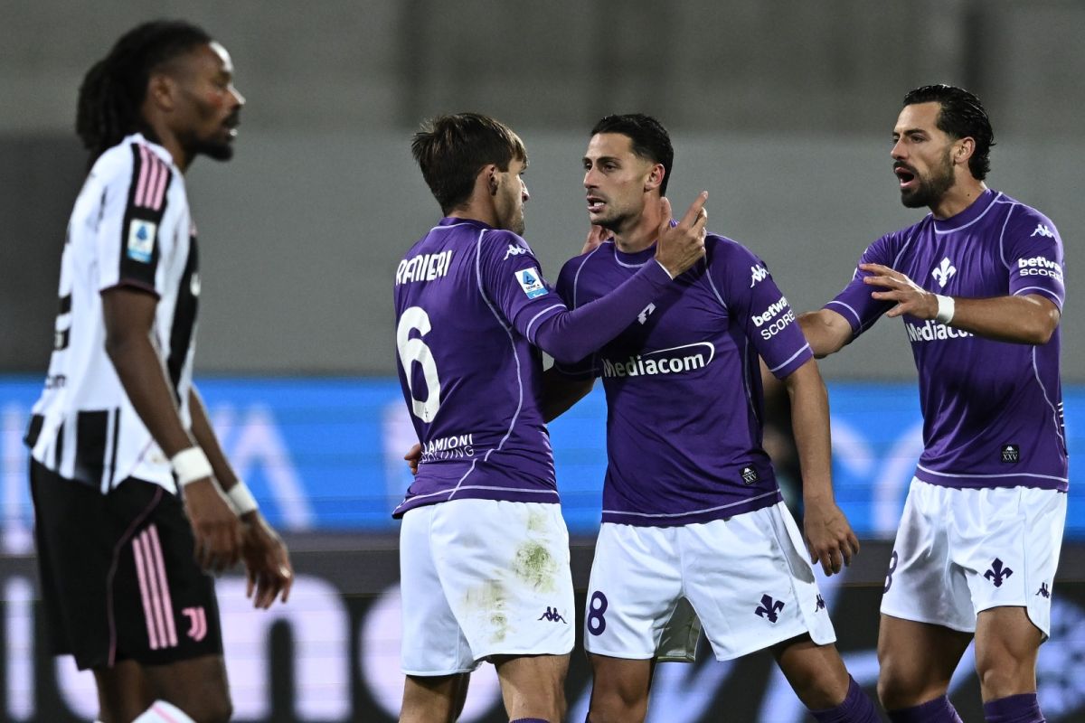 Fiorentina-Juve 1-1: Mandragora risponde a Kostic Fiorentina-Juve 1-1: Mandragora risponde a Kostic