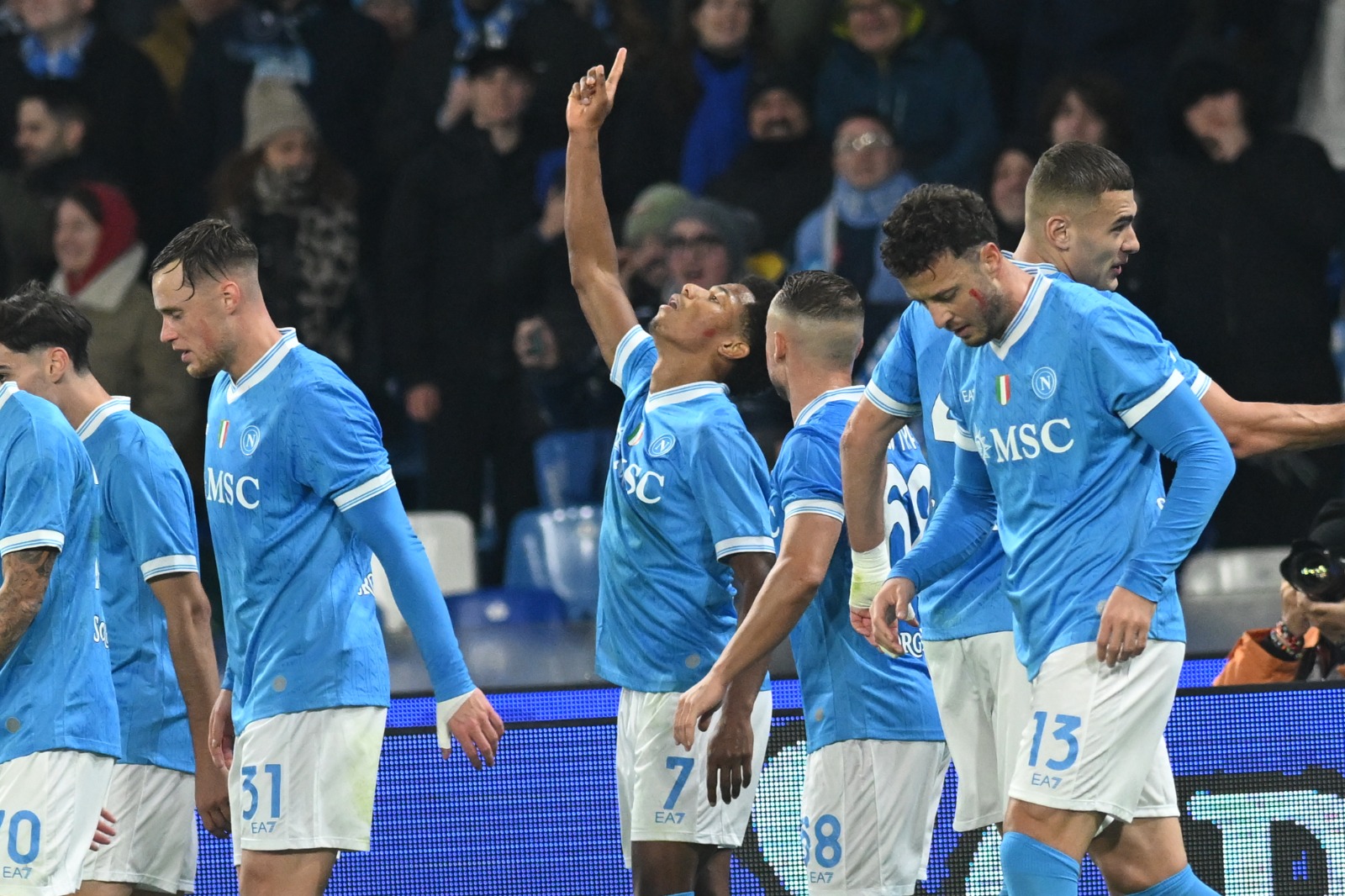 Il Napoli rinasce al Maradona: Atalanta ko, Conte torna a sorridere Il Napoli rinasce al Maradona: Atalanta ko, Conte torna a sorridere