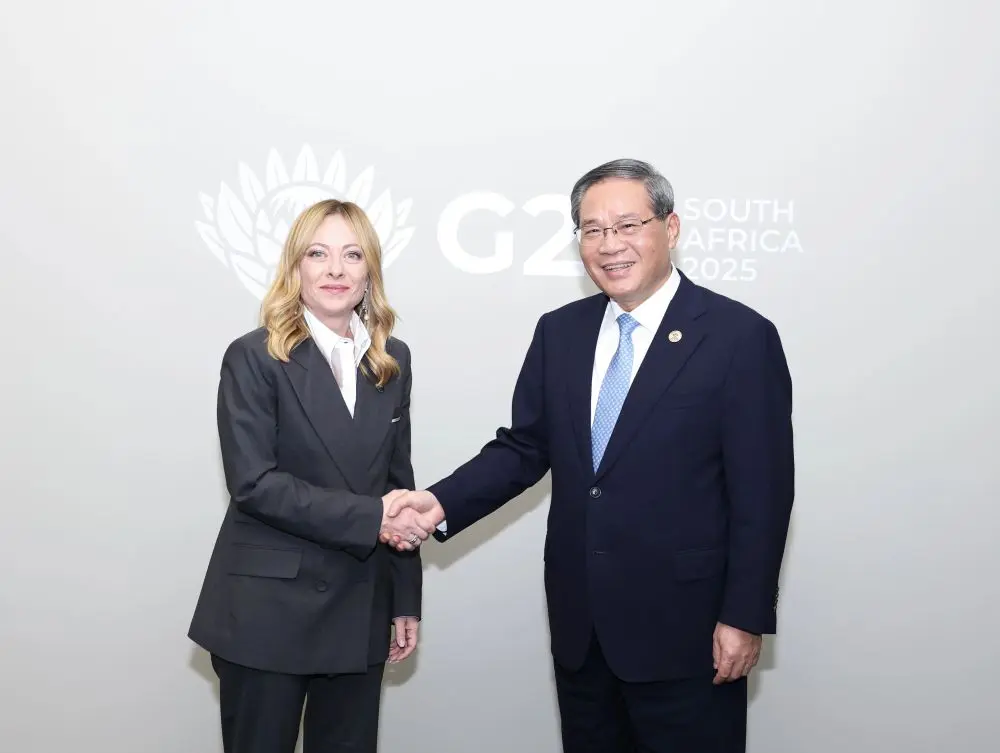Cina, premier Li promette alle aziende italiane maggiore accesso al mercato Cina, premier Li promette alle aziende italiane maggiore accesso al mercato