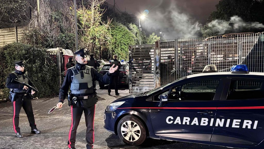 Maxi blitz dei Carabinieri a Roma, 18 arresti per rapine e furti Maxi blitz dei Carabinieri a Roma, 18 arresti per rapine e furti