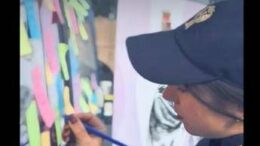 ‘Ciò che l’amore non è’, su Camper rosa della Polizia i post-it contro la violenza di genere
