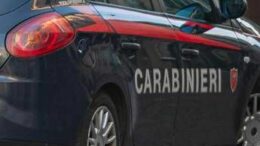 Violenza sessuale in strada a Gallarate, arrestato 35enne: si era nascosto in un letto a cassettone