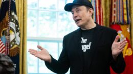 Tesla e i mille miliardi di Musk, ‘stipendio’ folle o semplice legge del mercato?
