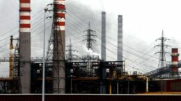 Ex Ilva, odori nauseabondi e malori tra i dipendenti: chiesto un “intervento immediato”