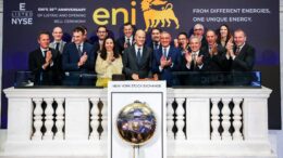 Eni celebra 30 anni di quotazione al Nyse, Descalzi: “Grazie a strategia risultati importanti”