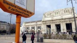 Aggredisce un turista ebreo in stazione a Milano, arrestato 25enne