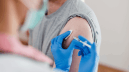 Vaccinazioni antinfluenzali: buon avvio tra anziani ‘habitué’, dicembre decisivo per indecisi