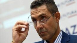 Vannacci: “Zelensky non ha scelta, sì a Trump e basta mandare i suoi al massacro”