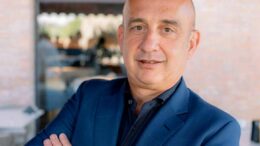 Cremonini (Assocarni): “In 10 anni spariti 19mila allevamenti, preoccupa calo produzione bovina”