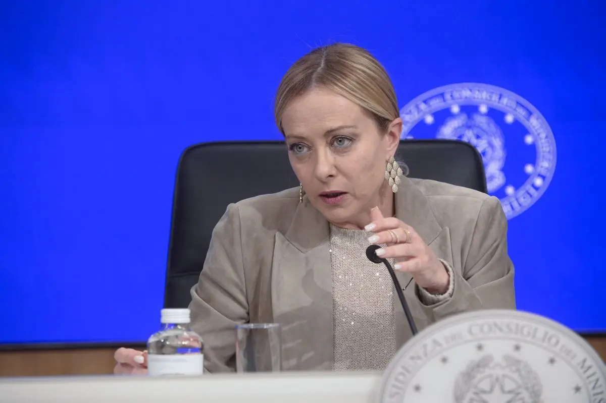Ue, Meloni “Se vuole essere grande sia capace di difendersi da sola” Ue, Meloni “Se vuole essere grande sia capace di difendersi da sola”