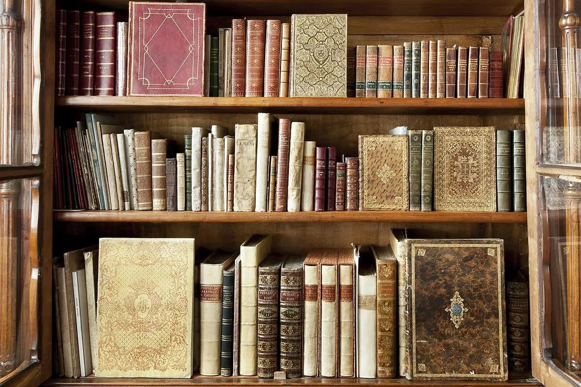 Compie 100 anni la Libreria Antiquaria Mediolanum Compie 100 anni la Libreria Antiquaria Mediolanum