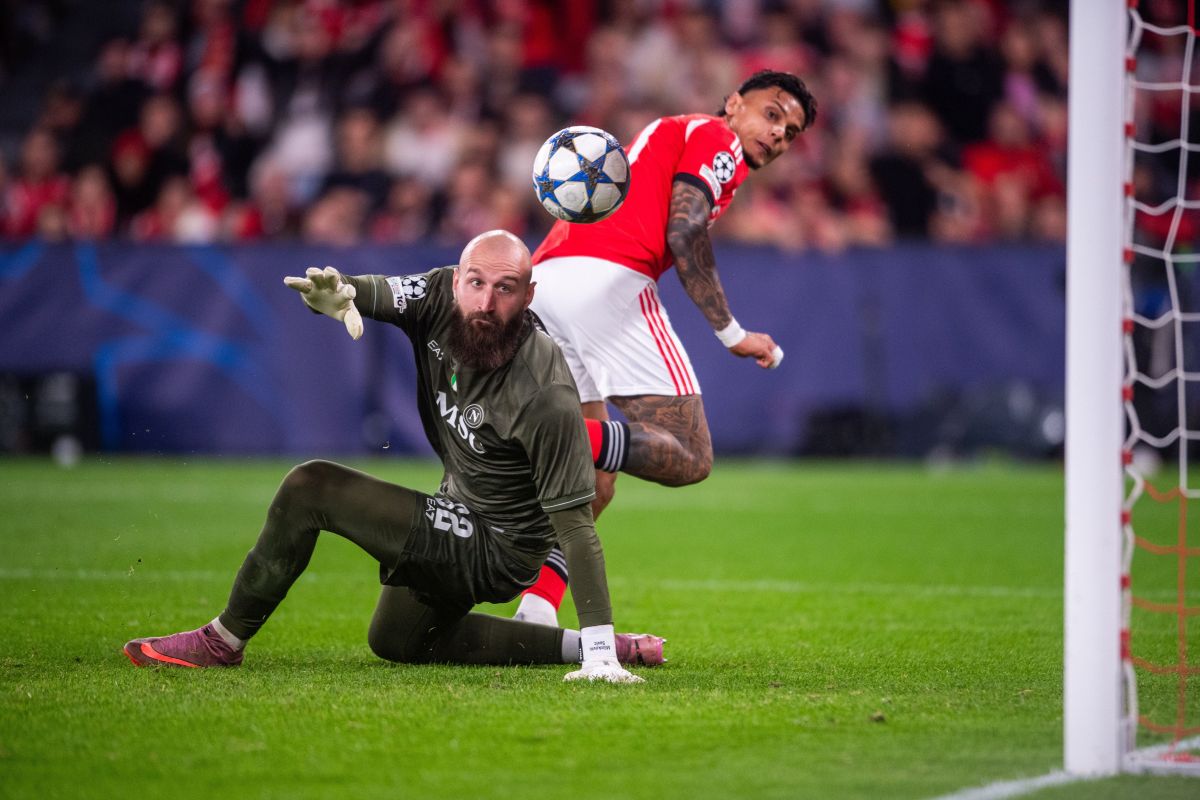 Il Napoli va ko in Champions, a Lisbona vince il Benfica 2-0 Il Napoli va ko in Champions, a Lisbona vince il Benfica 2-0