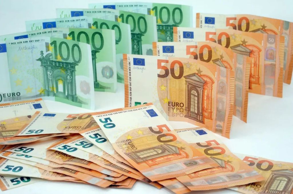 A ottobre debito pubblico in aumento di oltre 50 miliardi A ottobre debito pubblico in aumento di oltre 50 miliardi
