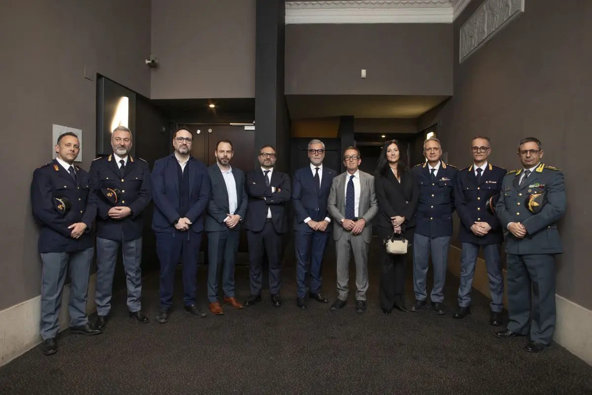 Il 56% dei ragazzi italiani compie atti di pirateria audiovisiva Il 56% dei ragazzi italiani compie atti di pirateria audiovisiva