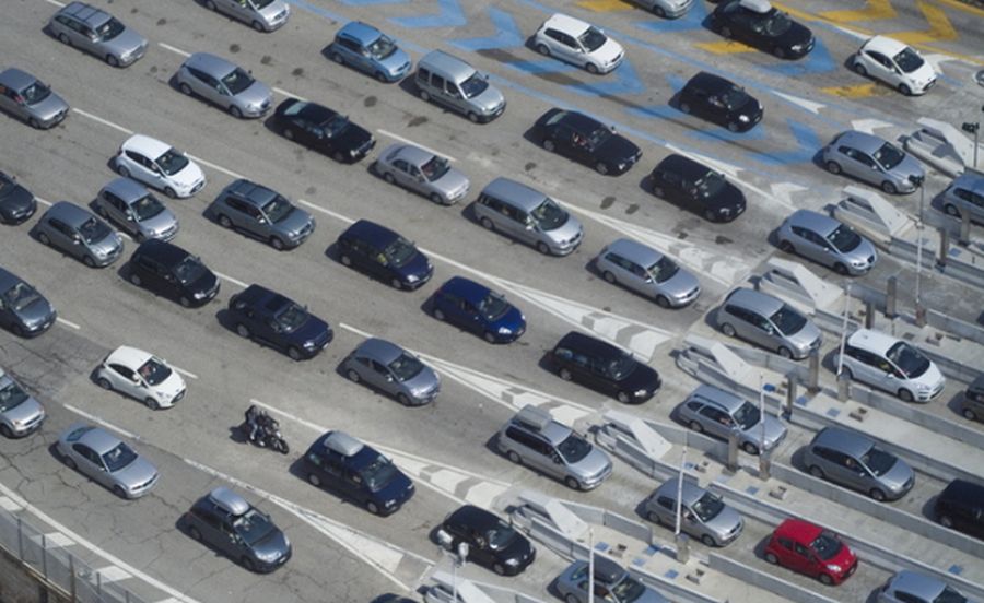 Da Commissione Ue pacchetto automotive, rivisto stop motori termici da 2035 Da Commissione Ue pacchetto automotive, rivisto stop motori termici da 2035