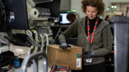Amazon trasforma centro di distribuzione di Castel San Giovanni nel primo centro resi d’Italia