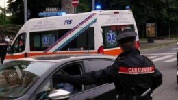 Modena, prete accoltellato in strada: è ferito