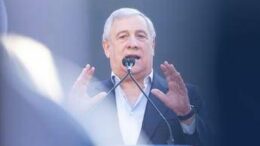 Forza Italia, Tajani: “Io non attaccato a poltrona, se un Berlusconi si candida ben venga”