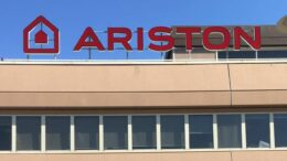 Riello torna in mani italiane, Urso: “Con Ariston si rafforza il Made in Italy”