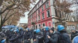 Askatasuna, sgombero dopo 30 anni: da guerriglia no tav al raid a la Stampa