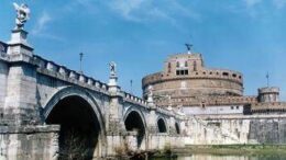 Parcheggio all’ombra di Castel Sant’Angelo, esposto dei residenti in Procura