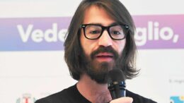 Del Vecchio acquisisce il 30% de Il Giornale e accelera su nuovo polo informazione