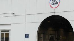Eurostar: sospesi tutti i treni tra Londra, Parigi, Amsterdam e Bruxelles. “Traffico in graduale ripresa dalle 15”