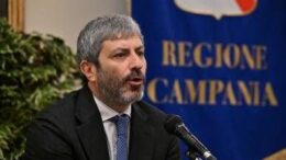 Campania, Fico nomina la Giunta regionale: Casillo vice, 10 gli assessori