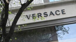 Dario Vitale lascia Versace a due giorni dall’acquisizione da parte del gruppo Prada