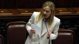 Manovra e pensioni, Meloni: “Norma riscatto della laurea varrà per futuro”