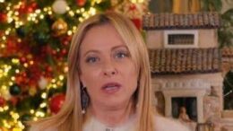 Natale, gli auguri della premier Meloni: “Siate orgogliosi della vostra identità”